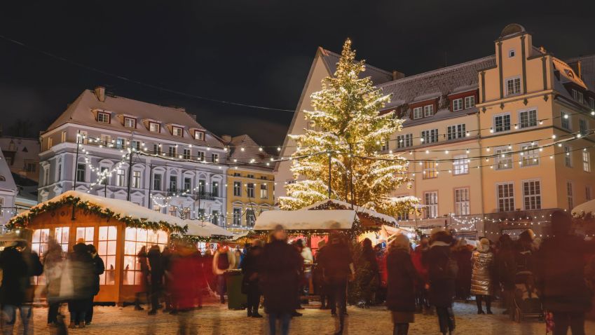 Historie vánočních stromků v architektuře veřejných prostor